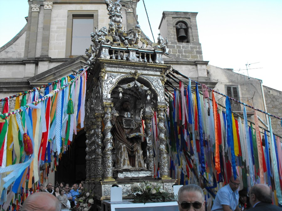 Troina, avviato l'iter per il riconoscimento dall'UNESCO della festa di San Silvestro