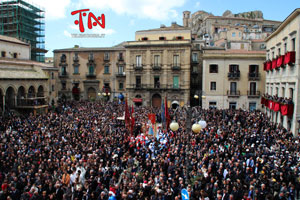 Pasqua nicosiana, 'u scronto' a Piazza Garibaldi