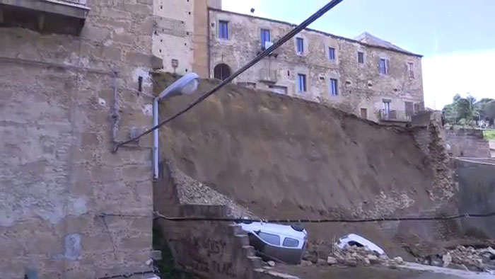 Piazza Armerina, crollo nei pressi della chiesa del Carmine