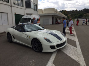 Enna, le Ferrari del Club Italia sul circuito di Pergusa