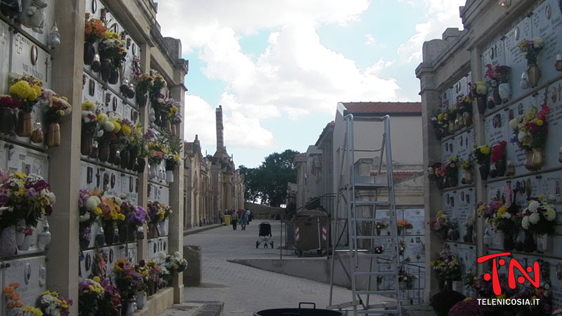 Emergenza al cimitero di Nicosia, il sindaco requisisce alcuni loculi liberi