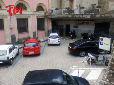 Nicosia, tornano le automobili nel parcheggio di piazza Marconi