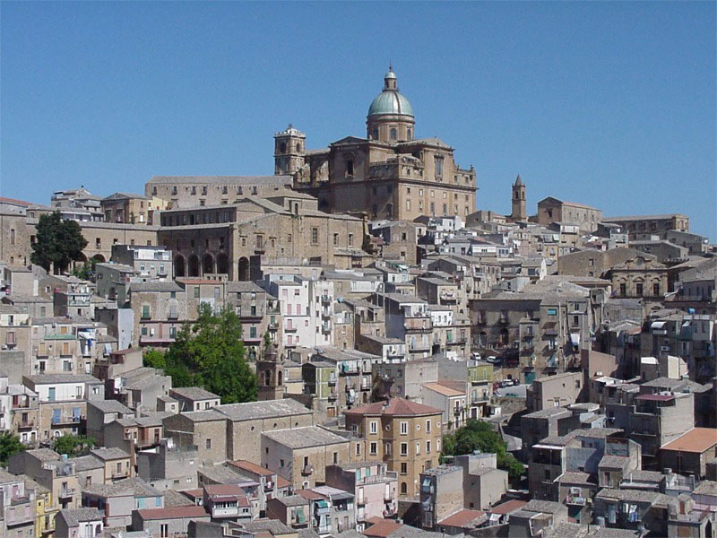 Piazza Armerina sceglie Catania, 19 i voti favorevoli