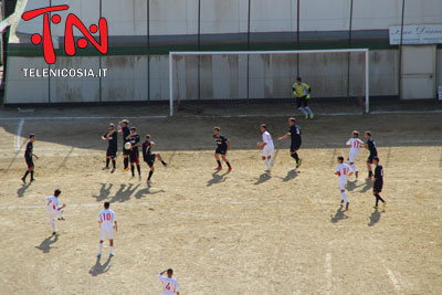 Calcio, in Prima Categoria Nicosia-Chiaramontana Mussomeli 1-0, vittoria in extremis dei biancorossi