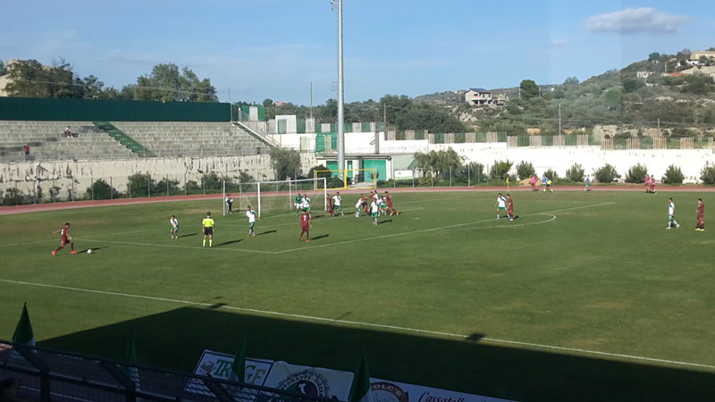 Rinviata la vittoria casalinga: la Leonfortese pareggia 0-0 con la Sarnese