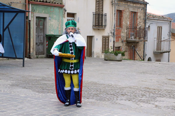 La prima sfilata del Carnevale 2016 a Villadoro