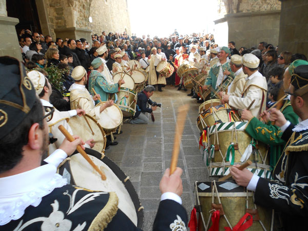 Gangi, domenica 20 marzo il ritmo dei tamburinara per la millenaria processione delle palme