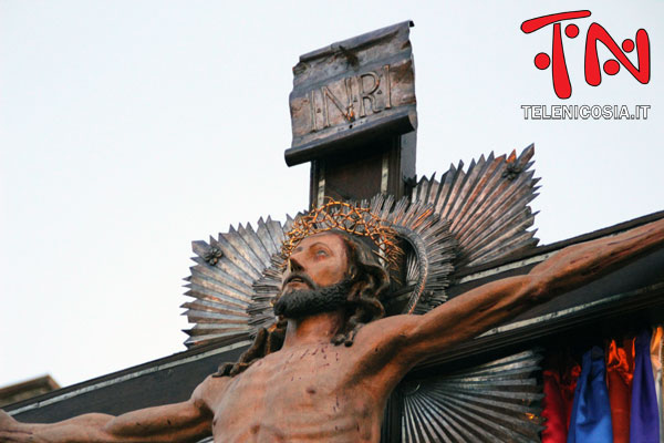 Nicosia, il Venerdì Santo con la Processione del Padre della Provvidenza