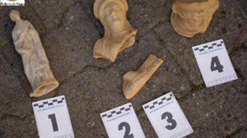 Ritrovati reperti archeologici a Pergusa in casa di un pregiudicato