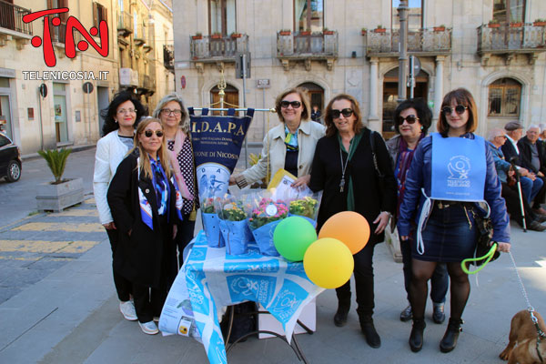 Nicosia, la FIDAPA in piazza a fianco di Telefono Azzurro