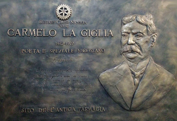 Nicosia, il Rotary dona un bassorilievo dedicato al poeta farmacista Carmelo La Giglia