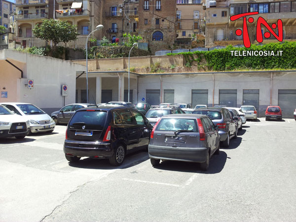 Nicosia, approvati dalla giunta progetti per parcheggi, rotatoria e manutenzione strade