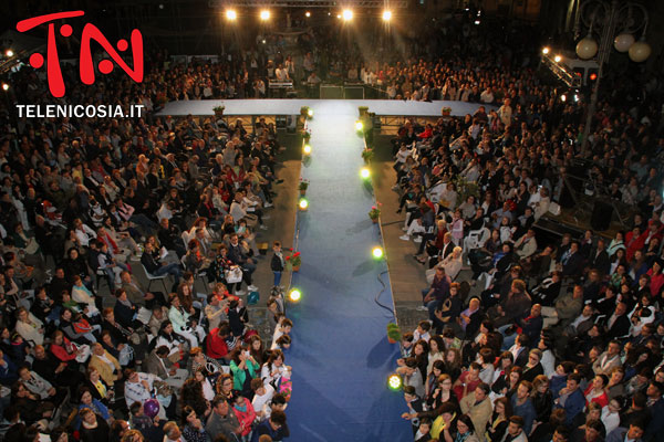 Piazza Garibaldi gremita per il ‘’Nicosia Fashion Night’’