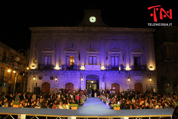 Piazza Garibaldi gremita per il ‘’Nicosia Fashion Night’’