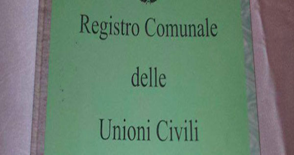 Nicosia, il consiglio comunale ha approvato l’istituzione del registro delle unioni civili