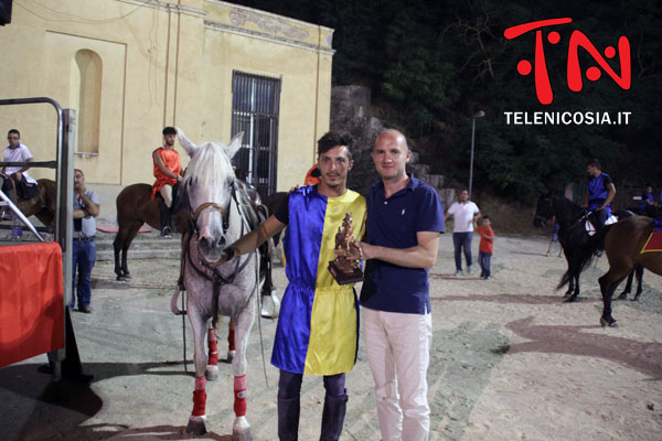 Jader Castrogiovanni vince la seconda edizione della Giostra Equestre della Nobiltà Nicosiana