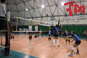 Pallavolo, Indigo-NAF Nicosia 2-3