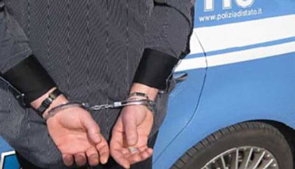 Atti sessuali con minorenne, arrestato dalla Polizia di Stato un leonfortese