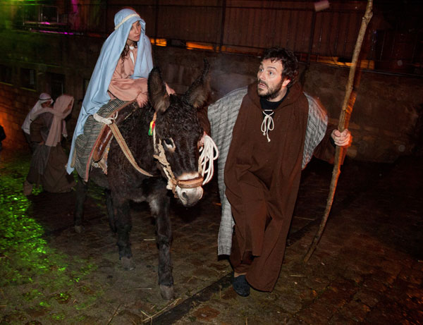 Gangi, la magia dell’ottava edizione del presepe vivente da Nazareth a Betlemme