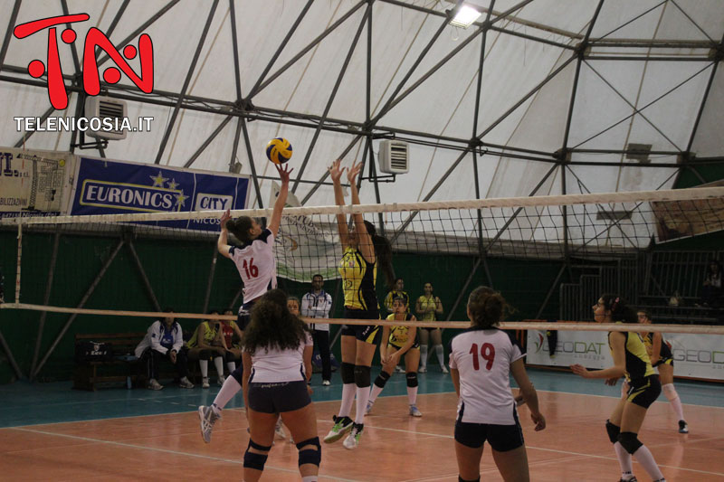 Volley, NAF Nicosia-Lavina Bonaccorsi 3-0