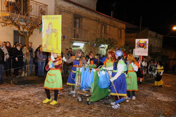 Villadoro, un’edizione colorata e divertente del carnevale 2017