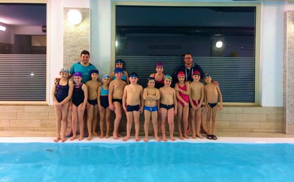 Nuoto, i giovani atleti del Centro Hydrogym di Nicosia alle competizioni regionali