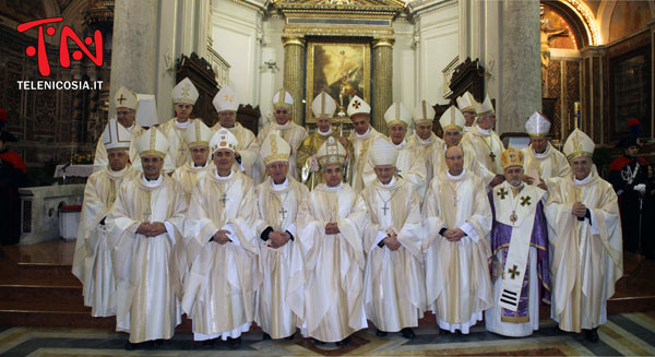 Nicosia, celebrato in cattedrale alla presenza del cardinale Bagnasco il bicentenario della Diocesi