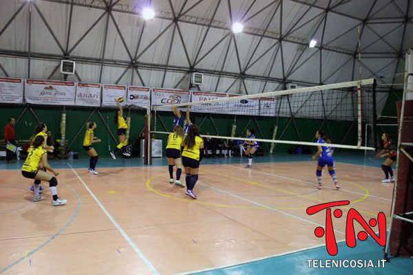 Pallavolo femminile, la NAF Nicosia vince fuori casa ed è con un piede e mezzo in serie C