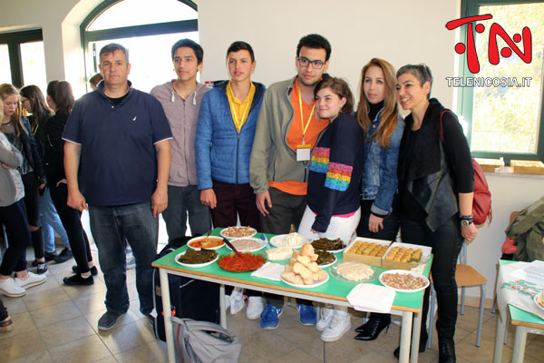 Nicosia, profumi e sapori europei alla cena dell’Erasmus+