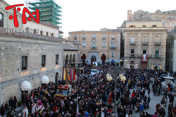 Nicosia, il Venerdì Santo con la Processione del Padre della Provvidenza