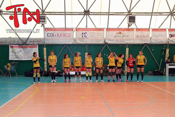 Pallavolo femminile serie D, la Naf Nicosia batte in casa la capolista Volley Club Etna