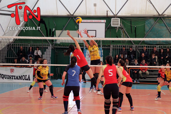 Pallavolo femminile serie D, la Naf Nicosia batte in casa la capolista Volley Club Etna