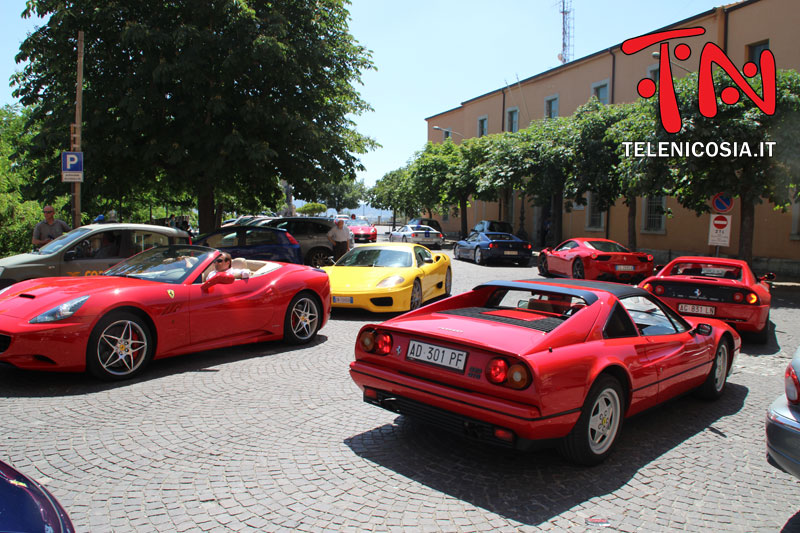 Raduno Ferrari a Nicosia