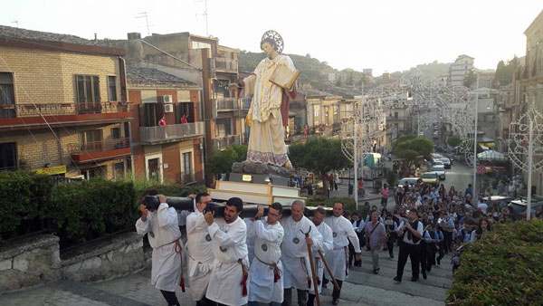 Agira, benedetta la nuova statua di San Filippo Diacono