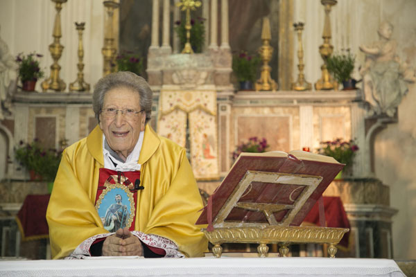 Troina, proclamato il lutto cittadino per giovedì 14 settembre, giorno delle esequie di padre Luigi Ferlauto