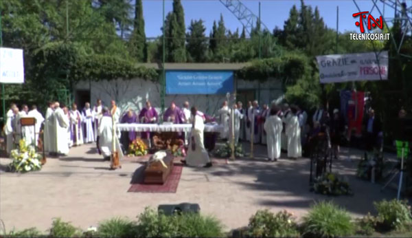 Troina, grande partecipazione per i funerali di padre Ferlauto