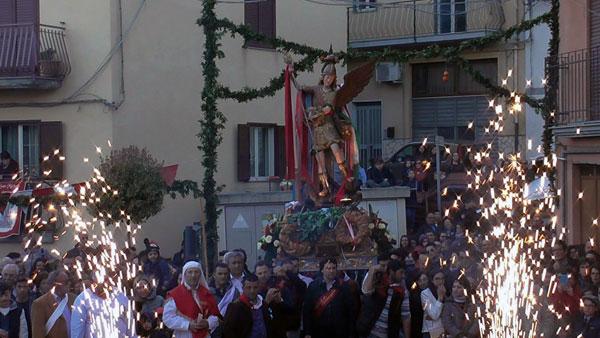 Nicosia, sospesi alcuni membri della Confraternita di San Michele Arcangelo