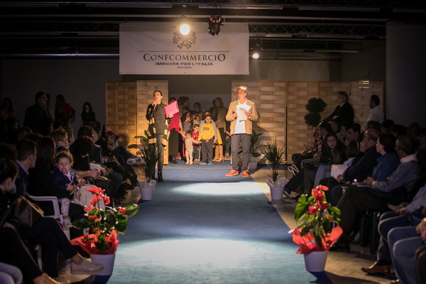 Nicosia, grande successo per la sfilata di moda organizzata dalla Confcommercio