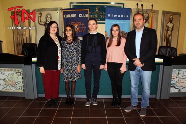 Nicosia, il Kiwanis premia tre studenti per aver conseguito la miglior pagella