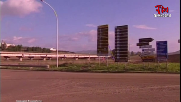 A causa di un incidente, provvisoriamente chiusa la strada statale 192 ‘’Della Valle del Dittaino’’