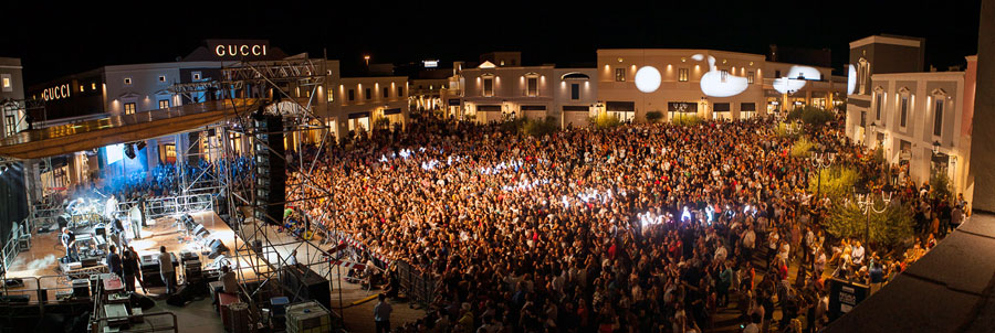 Sicilia Outlet Village, oltre 20.000 visitatori per lo storico concerto dei Dire Straits Legends